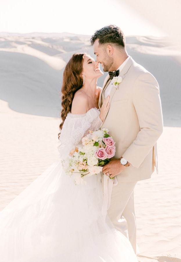 Đám cưới giữa sa mạc Sahara với lượng khách mời "không tưởng" - Ảnh 1. Đám cưới giữa sa mạc Sahara với lượng khách mời "không tưởng" - Ảnh 1.
