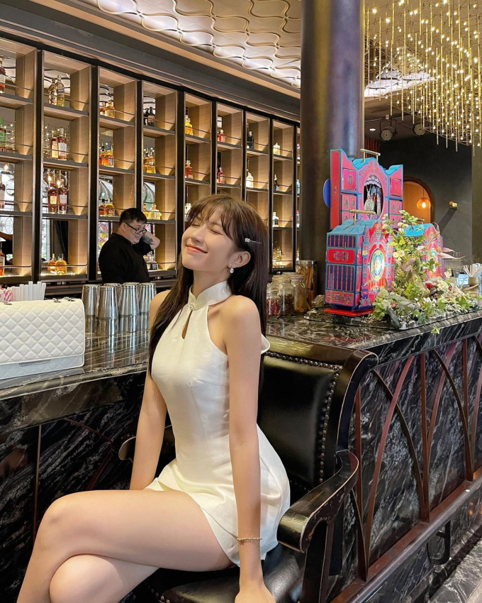 Nữ chính phim Việt giờ vàng ghi điểm với style sành điệu, tủ đồ toàn váy áo local brand giá bình dân - Ảnh 2.