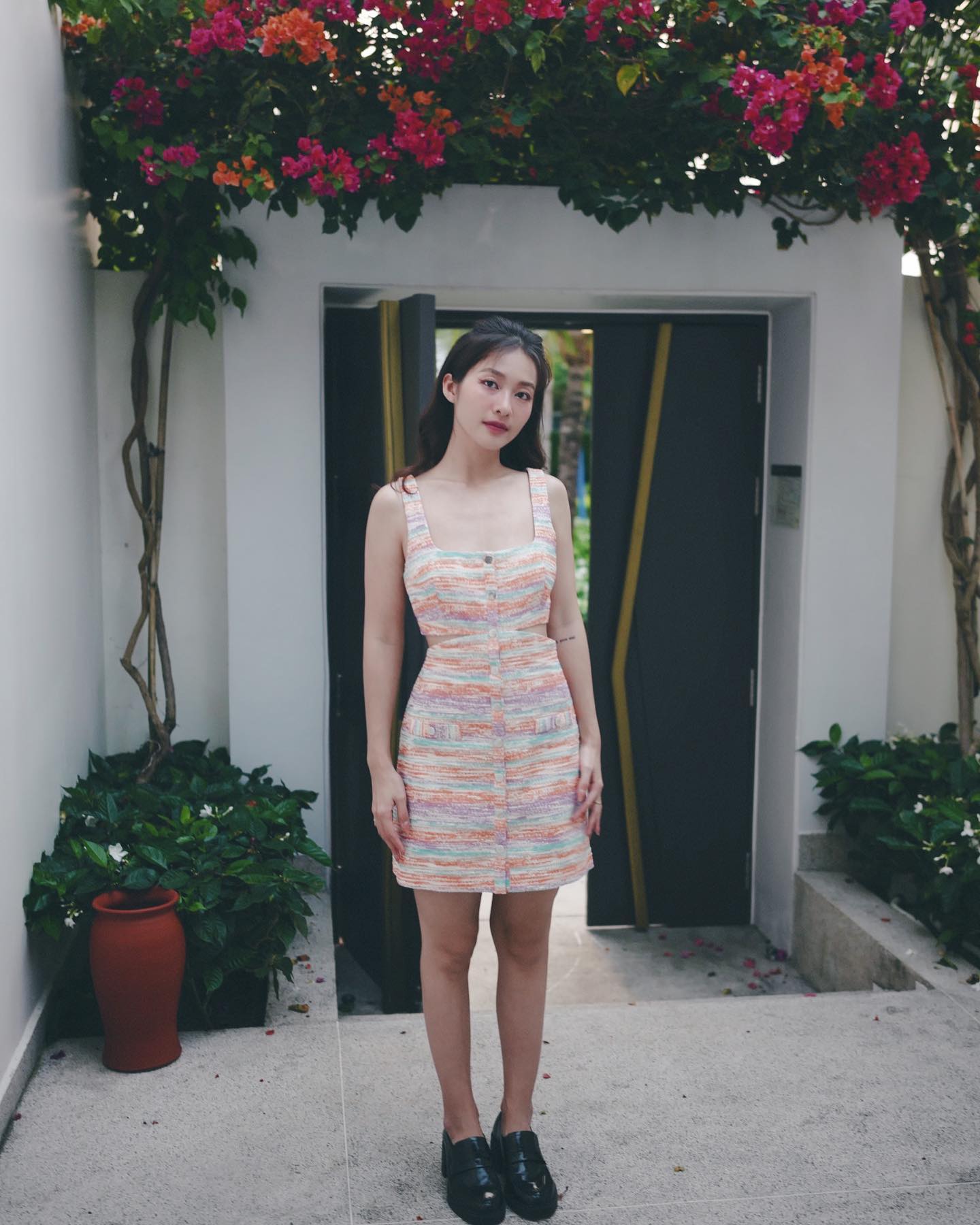 Tham khảo 9 cách diện đồ màu sắc trẻ xinh nhưng không "sến" - Ảnh 3. Tham khảo 9 cách diện đồ màu sắc trẻ xinh nhưng không "sến" - Ảnh 3.