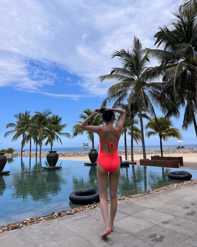 Sohee (Wonder Girls) diện bikini thả dáng gợi cảm ở Nha Trang, khiến hơn 12.000 fan dậy sóng - Ảnh 2.