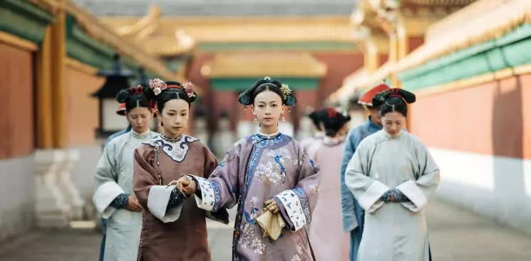 Vì sao sau khi nhận được ân sủng của Hoàng đế, phi tần đi đứng đều cần cung nữ dìu tay? - Ảnh 5. Vì sao sau khi nhận được ân sủng của Hoàng đế, phi tần đi đứng đều cần cung nữ dìu tay? - Ảnh 5.