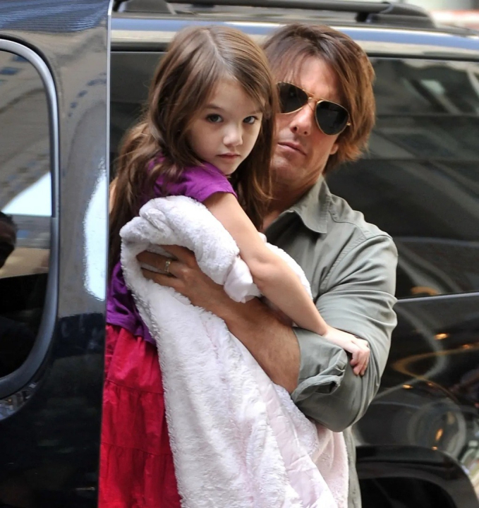 Tom Cruise cuối cùng sắp đoàn tụ với con gái Suri Cruise sau 10 năm xa cách? - Ảnh 2.
