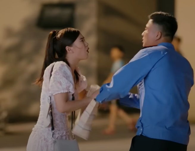 "Làng trong phố" tập 17: Nhung mắng Hoài, cho Dành ăn tát - Ảnh 2. "Làng trong phố" tập 17: Nhung mắng Hoài, cho Dành ăn tát - Ảnh 2.