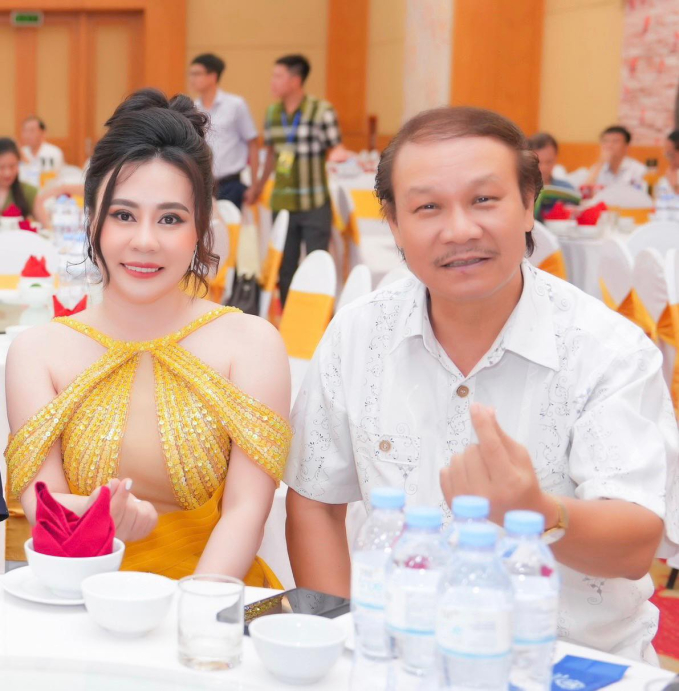 NSND Nguyễn Hải xác nhận ngồi ghế nóng Mrs Grand Vietnam 2023 - Ảnh 1.
