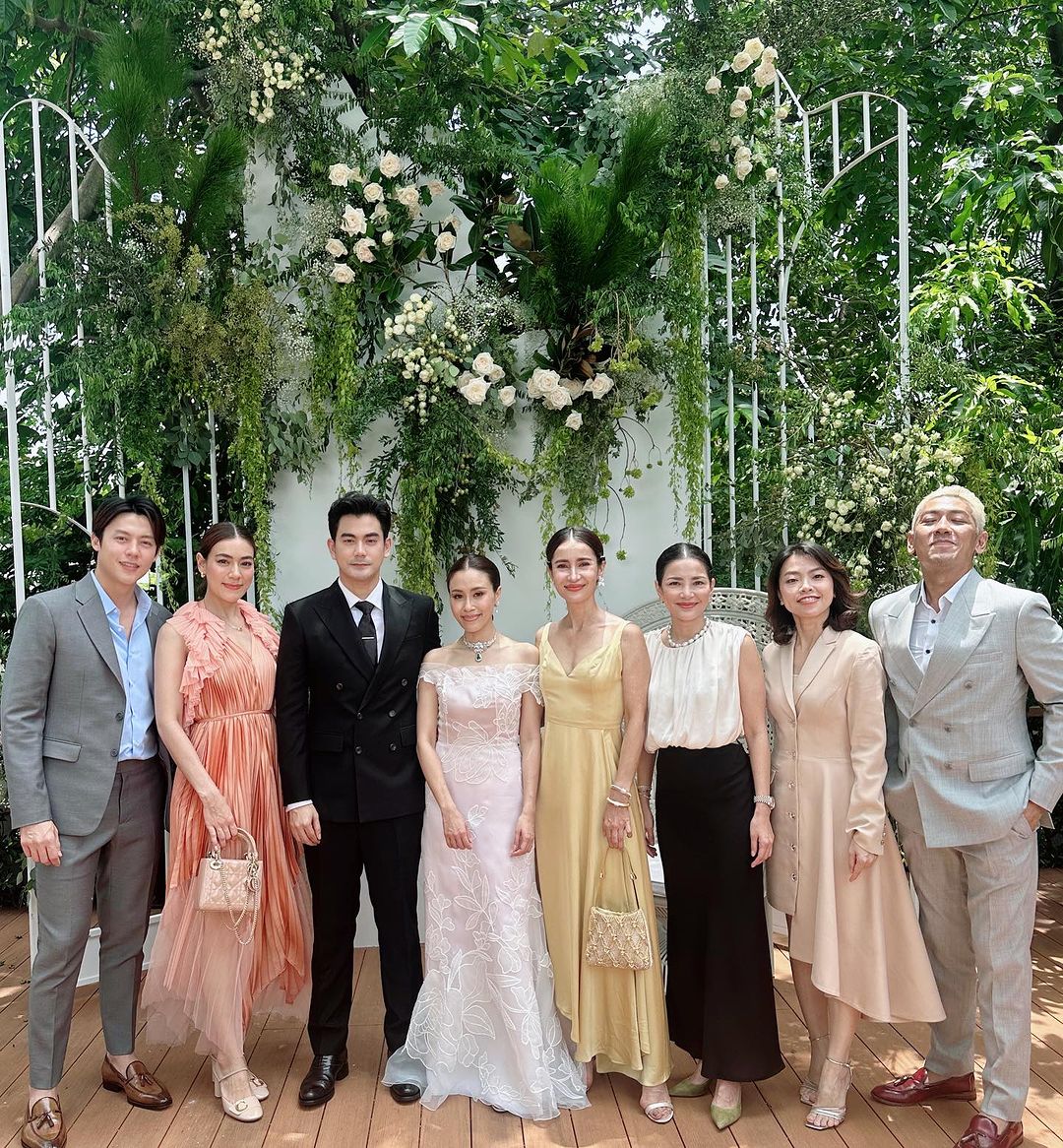 Mark Prin - Kimmy cùng chị đại đình đám Thái Lan gây sốt khi dự lễ đính hôn của tình màn ảnh Baifern Pimchanok  - Ảnh 3.
