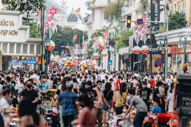 Lễ Quốc khánh 2/9: Lịch nghỉ, chế độ tiền lương, thưởng người lao động cần biết - Ảnh 2. Lễ Quốc khánh 2/9: Lịch nghỉ, chế độ tiền lương, thưởng người lao động cần biết - Ảnh 2.