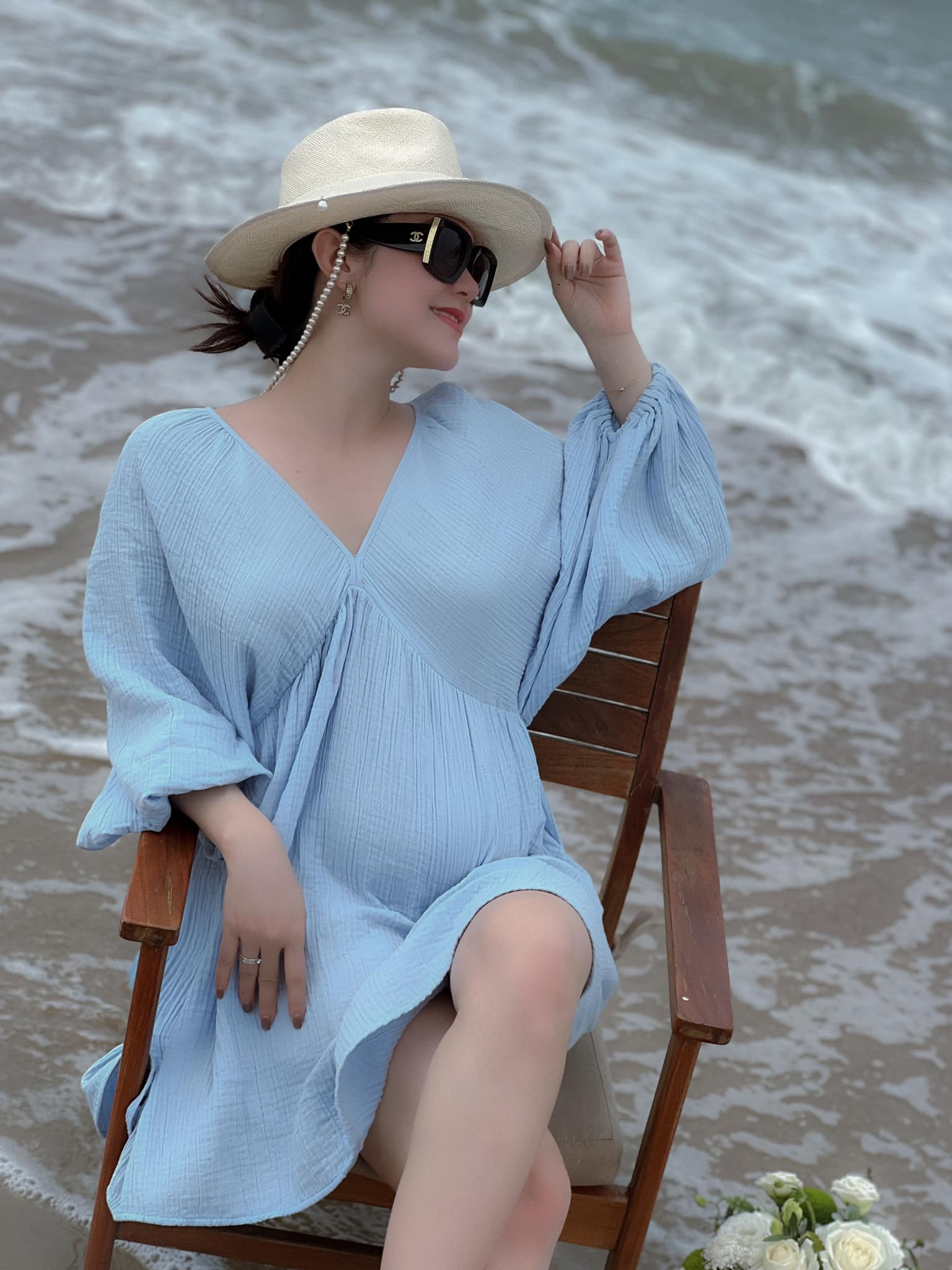Hội bạn thân đình đám tới chúc mừng Minh Hằng "vượt cạn", mẹ bỉm gây chú ý vì nhan sắc nổi bật - Ảnh 4. Hội bạn thân đình đám tới chúc mừng Minh Hằng "vượt cạn", mẹ bỉm gây chú ý vì nhan sắc nổi bật - Ảnh 4.