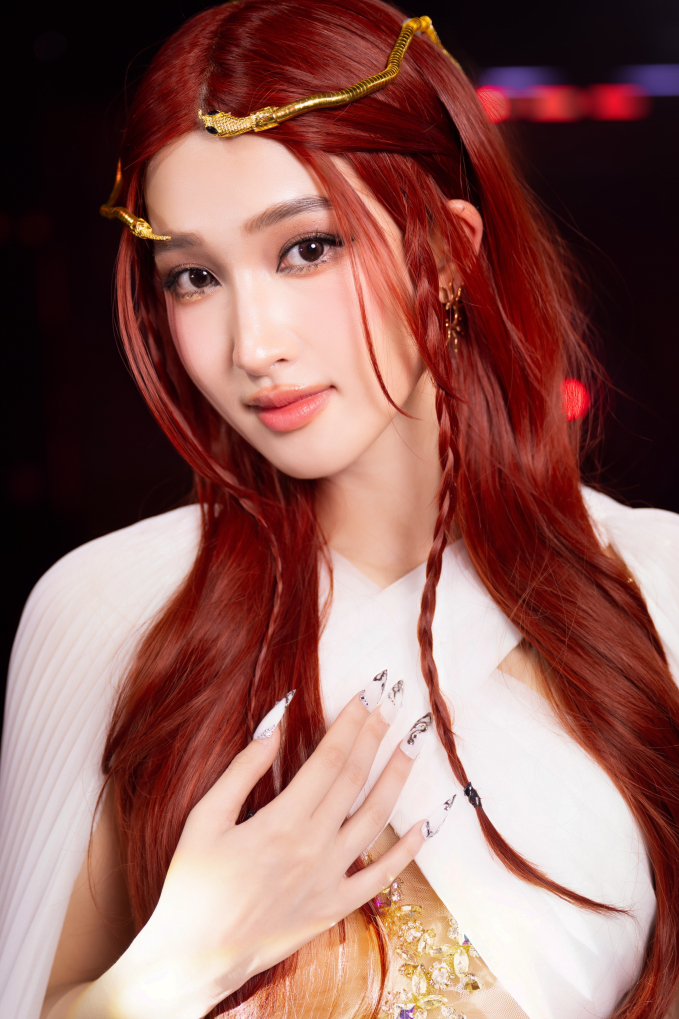 Á hậu Phương Nhi bùng nổ nhan sắc trước thềm thi quốc tế: Cân mọi phong cách, ghi điểm bởi 1 chi tiết đắt giá - Ảnh 4. Á hậu Phương Nhi bùng nổ nhan sắc trước thềm thi quốc tế: Cân mọi phong cách, ghi điểm bởi 1 chi tiết đắt giá - Ảnh 4.