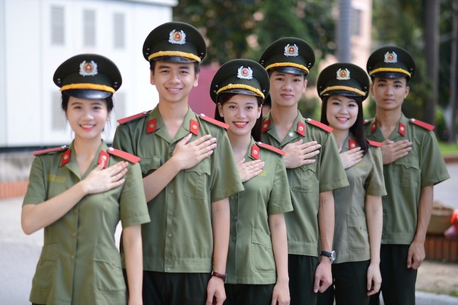 NÓNG: Toàn cảnh điểm chuẩn các trường Công an năm 2023 - Ảnh 1. NÓNG: Toàn cảnh điểm chuẩn các trường Công an năm 2023 - Ảnh 1.
