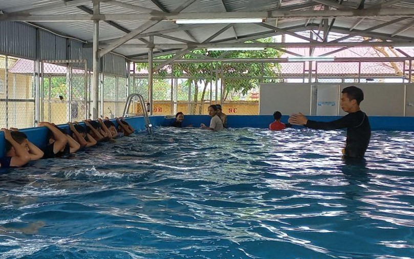 Từ vụ nam sinh tử vong trong bể bơi nhà trường: Các quy định an toàn cần phải được tuân thủ nghiêm ngặt