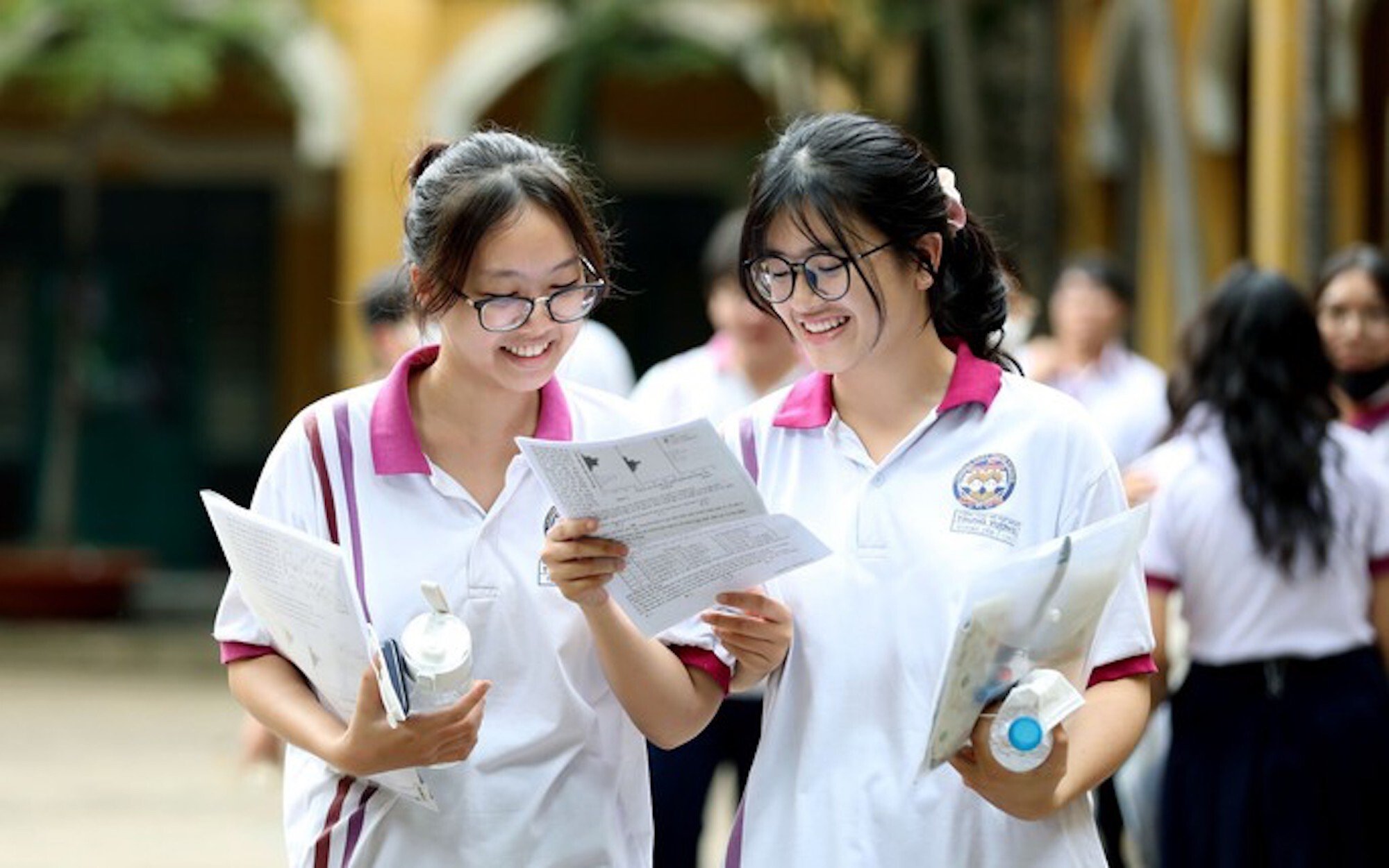 Nhiều ngành học điểm chuẩn 2023 tăng đến 4 - 11 điểm - Ảnh 1. Nhiều ngành học điểm chuẩn 2023 tăng đến 4 - 11 điểm - Ảnh 1.