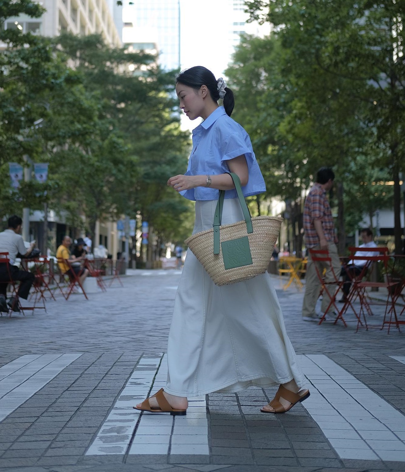10 cách diện chân váy dài tôn dáng từ các mỹ nhân Việt có chiều cao khiêm tốn - Ảnh 10.