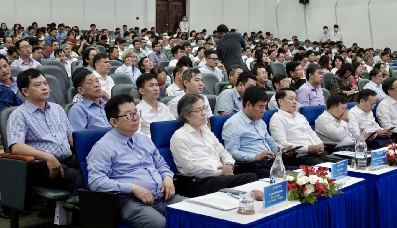 Bộ trưởng Nguyễn Kim Sơn chỉ đạo 12 nhiệm vụ trọng tâm năm học 2023-2024 - Ảnh 1. Bộ trưởng Nguyễn Kim Sơn chỉ đạo 12 nhiệm vụ trọng tâm năm học 2023-2024 - Ảnh 1.