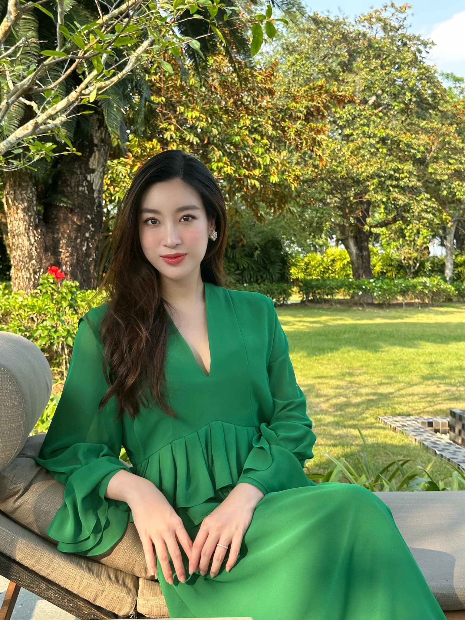 "Hoa hậu nghèo nhất Việt Nam" sau 7 năm đăng quang giờ là vợ chủ tịch, có hãng thời trang riêng - Ảnh 10. "Hoa hậu nghèo nhất Việt Nam" sau 7 năm đăng quang giờ là vợ chủ tịch, có hãng thời trang riêng - Ảnh 10.
