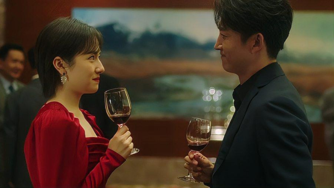 Cảnh tỏ tình gây sốt ở phim Hoa ngữ hot nhất hiện nay: Nam chính vừa già vừa sến vẫn khiến chị em đổ gục - Ảnh 8.