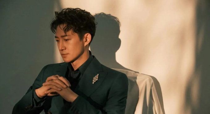 Nam chính U50 của “Nhất Lộ Triều Dương”: Anh họ cựu thành viên Super Junior, “ông bố bỉm sữa” chính hiệu - Ảnh 8.