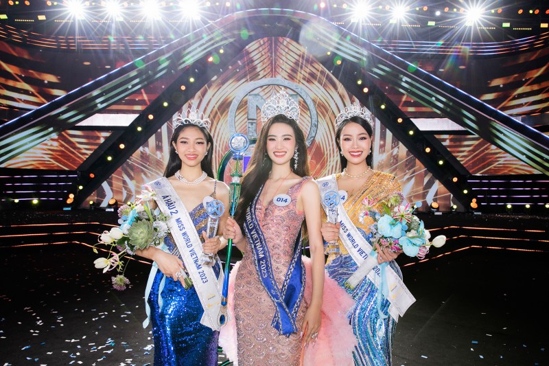 Top 3 Miss World Vietnam sau 1 tháng đăng quang: Ý Nhi mất hút khỏi các sự kiện, Minh Kiên visual lột xác vượt bậc - Ảnh 1.