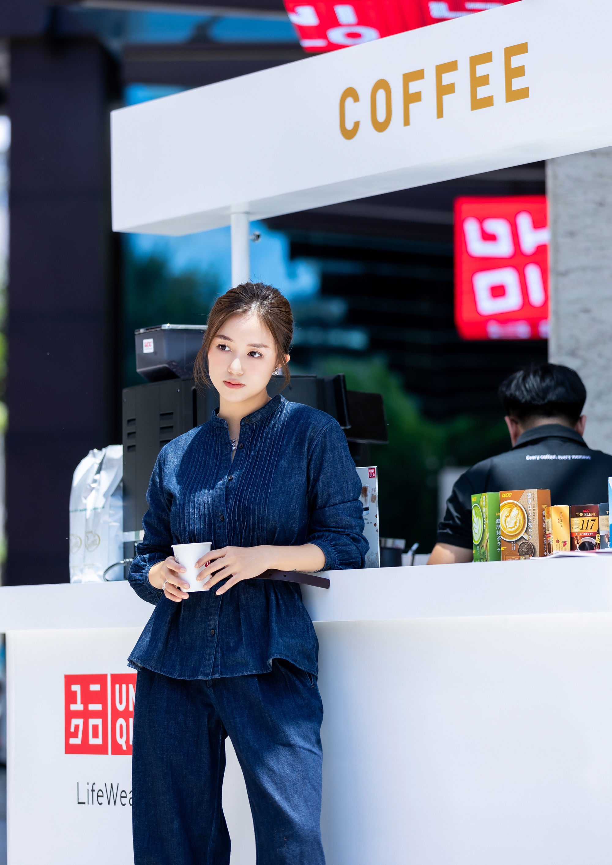 Hội bỉm sữa Salim, Hoài Thương lên đồ thú vị dự sự kiện dịp đầu Thu - Ảnh 2.