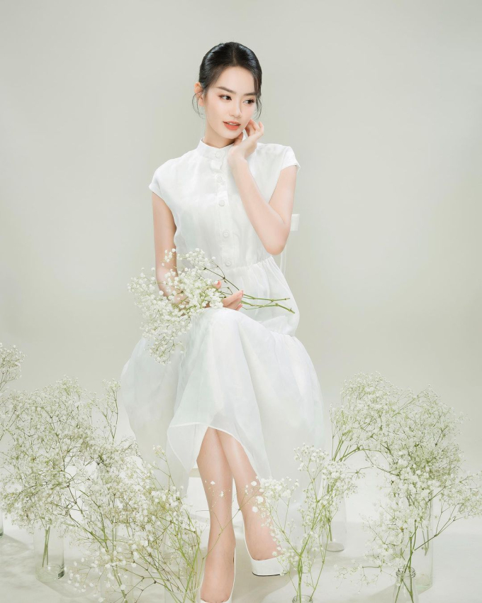 Sở hữu visual nàng thơ lại thêm style ngọt ngào nữ tính, Á hậu Bùi Khánh Linh đạt điểm xuất sắc trong mắt netizen - Ảnh 15.
