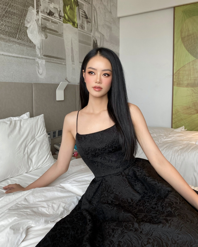 Sở hữu visual nàng thơ lại thêm style ngọt ngào nữ tính, Á hậu Bùi Khánh Linh đạt điểm xuất sắc trong mắt netizen - Ảnh 2.