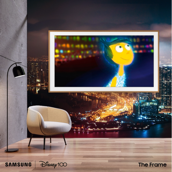 TV The Frame kho&aacute;c &aacute;o mới mừng Disney 100 tuổi - Ảnh 3.