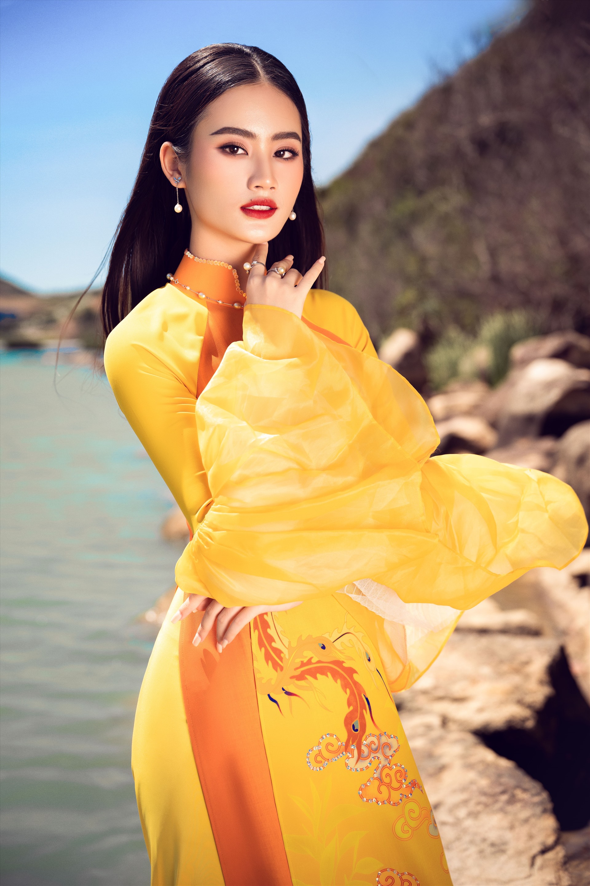 Báo Hàn đưa về loạt phát ngôn lùm xùm của Hoa hậu Ý Nhi, phản ứng của netizen quốc tế gây chú ý - Ảnh 4.