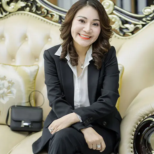Ca sĩ Khánh Phương bán sạch cổ phiếu công ty do vợ làm chủ tịch - Ảnh 2. Ca sĩ Khánh Phương bán sạch cổ phiếu công ty do vợ làm chủ tịch - Ảnh 2.