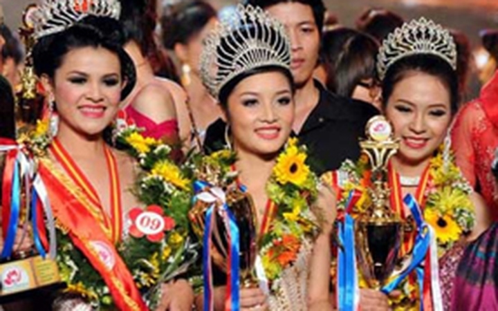 Những người đẹp Việt từng tuyên bố trả lại vương miện Hoa hậu - Ảnh 1.