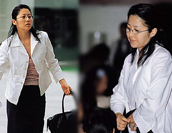 Go Hyun Jung khoe vẻ quyến rũ ở tuổi 52, khác hẳn hình ảnh “nàng dâu bị gia tộc Samsung ruồng bỏ” năm nào - Ảnh 6. Go Hyun Jung khoe vẻ quyến rũ ở tuổi 52, khác hẳn hình ảnh “nàng dâu bị gia tộc Samsung ruồng bỏ” năm nào - Ảnh 6.