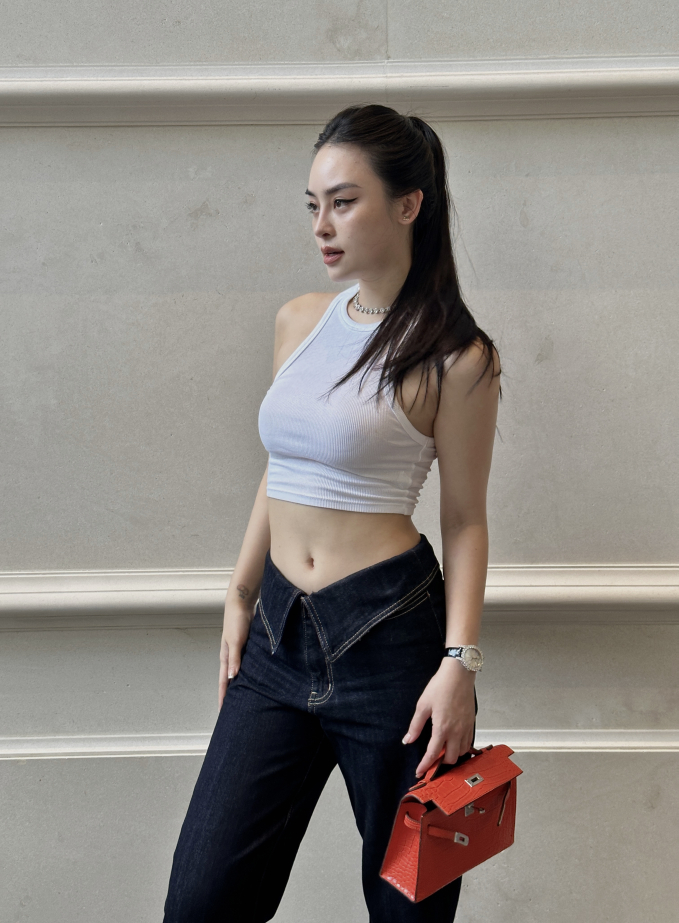 "Ngọc nữ lookbook" Chi Hoàng khoe sắc trong loạt ảnh mới - Ảnh 3. "Ngọc nữ lookbook" Chi Hoàng khoe sắc trong loạt ảnh mới - Ảnh 3.