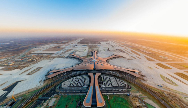 Sân bay rộng 1,4 triệu mét vuông, chỉ mất gần 5 năm xây dựng ở Trung Quốc - Ảnh 4.