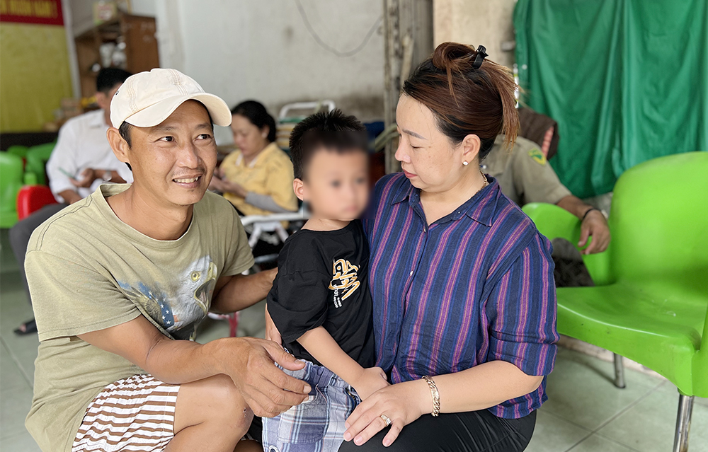 Bất ngờ lời khai của đối tượng ném bé trai 4 tuổi xuống cầu Tôn Đức Thắng - Ảnh 5.