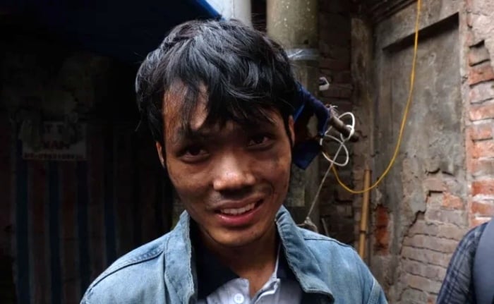 Cháy chung cư mini ở Hà Nội: Không tìm thấy chị gái nhưng cứu được 9 người khác - Ảnh 2.