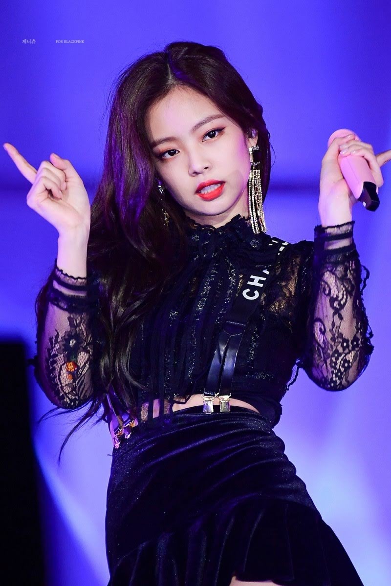 Khoảnh khắc đẹp nhất mọi thời đại của Jennie (BlackPink) - Ảnh 6.