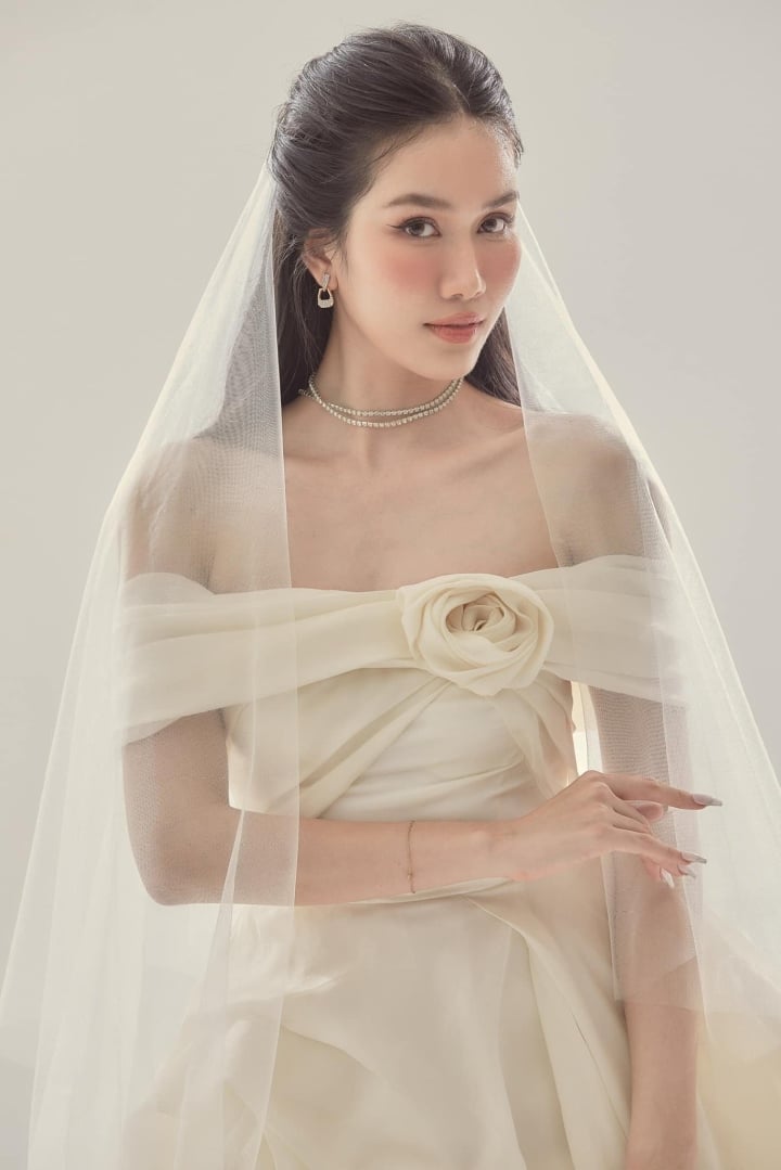 Hoa hậu Đỗ Hà, Á hậu Ngọc Thảo xuất hiện trong bộ ảnh cưới của Á hậu Phương Anh - Ảnh 5.