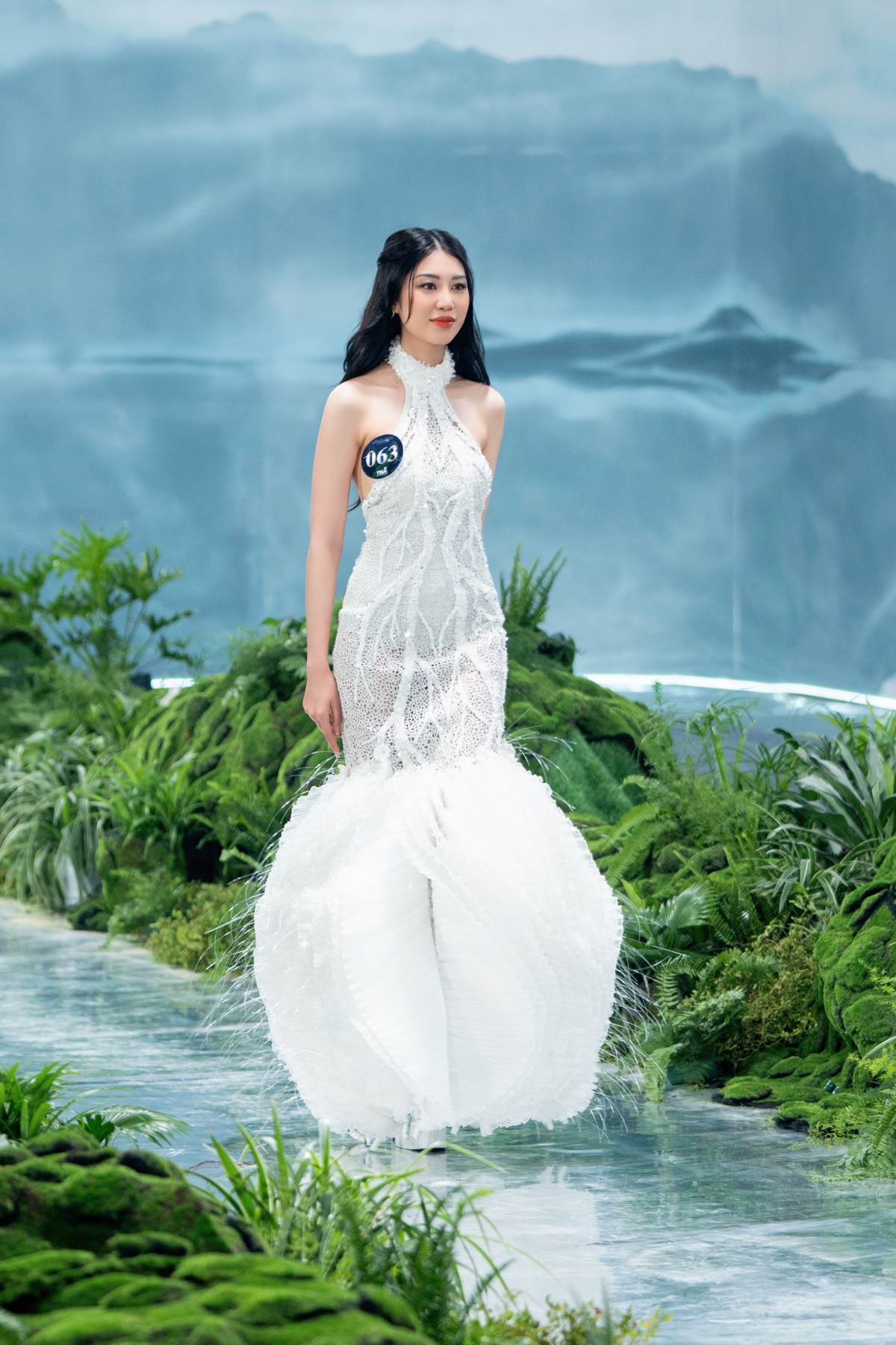 Trang phục tái chế độc đáo của thí sinh Miss Earth Việt Nam 2023 - Ảnh 1.