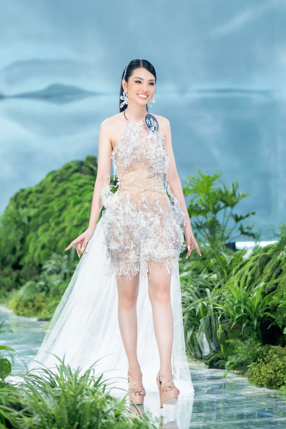 Trang phục tái chế độc đáo của thí sinh Miss Earth Việt Nam 2023 - Ảnh 7.