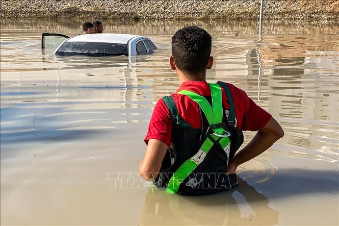 Thế 'tiến thoái lưỡng nan' của những người sống sót sau lũ lụt ở Libya - Ảnh 1.