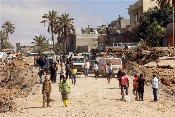 Thế 'tiến thoái lưỡng nan' của những người sống sót sau lũ lụt ở Libya - Ảnh 2.