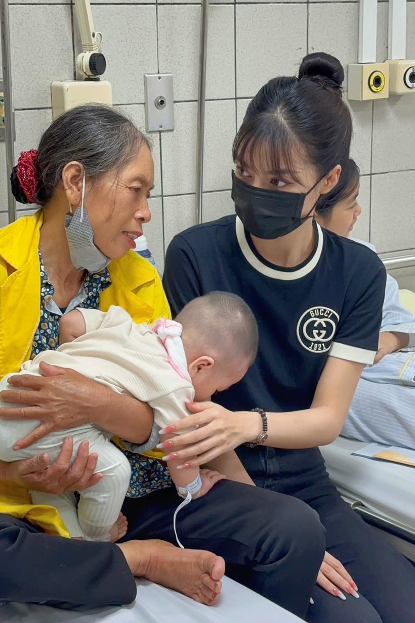 Hoa hậu Bảo Ngọc nhận nuôi bé gái trong vụ cháy chung cư mini - Ảnh 5.