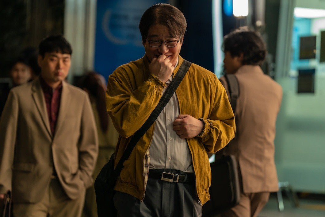 Xã hội Hàn Quốc khốc liệt qua bộ phim cô gái khỏa thân trước màn hình máy tính để kiếm tiền - Ảnh 3.
