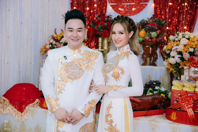 Các ông chồng thiếu gia thay đổi thế nào sau khi cưới hot girl: Người đưa vợ lên thành "bà hoàng", người thì đam mê trêu vợ - Ảnh 6. Các ông chồng thiếu gia thay đổi thế nào sau khi cưới hot girl: Người đưa vợ lên thành "bà hoàng", người thì đam mê trêu vợ - Ảnh 6.