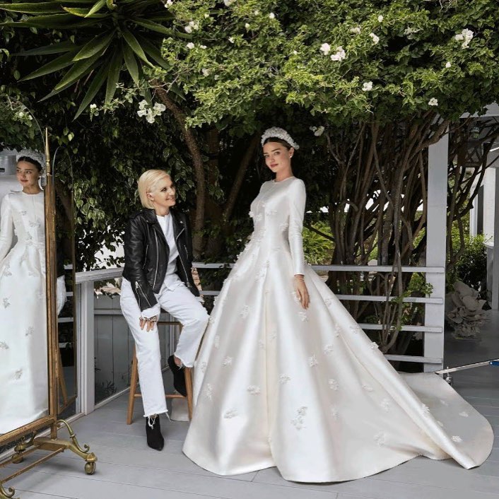 Các cô dâu ngôi sao từ Âu tới Á của Dior đã lộng lẫy thế nào trong ngày trọng đại? - Ảnh 1.