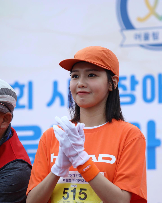 Sooyoung (SNSD) giúp bố tài phiệt tổ chức sự kiện lớn, Jung Kyung Ho đi theo ủng hộ theo cách đầy tinh tế - Ảnh 5.