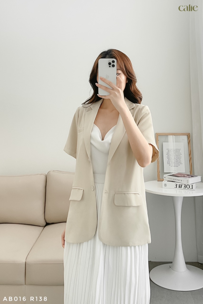 Hoa hậu Đặng Thu Thảo diện áo blazer cộc tay: Đơn giản mà sang ngây ngất, ngắm xong chỉ muốn copy cả set đồ - Ảnh 12.