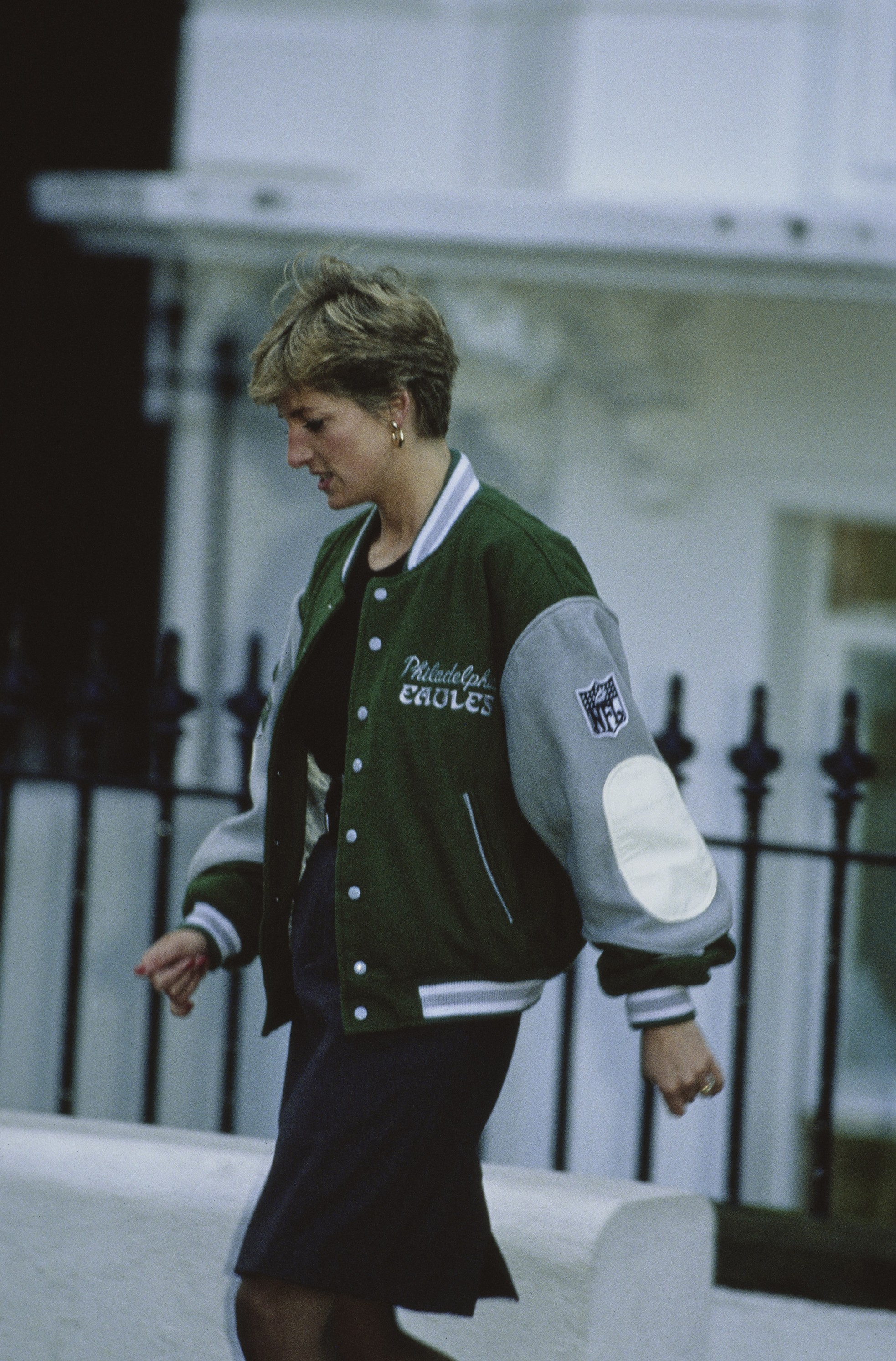 Qua đời 26 năm, hình ảnh Công nương Diana vẫn đầy sức hút - Ảnh 15.