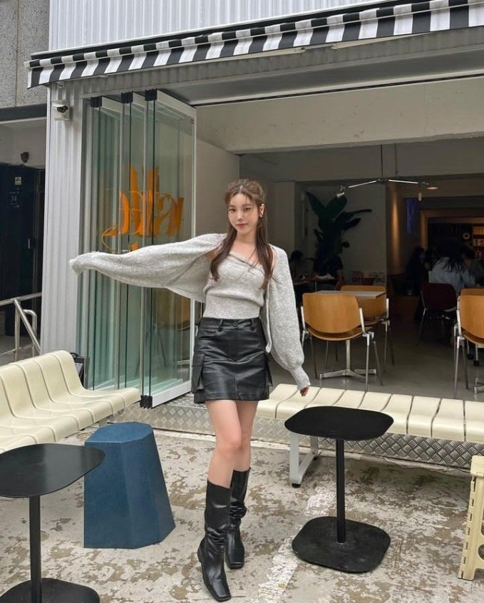 Đi chơi lễ th&igrave; phải l&ecirc;n đồ thật xinh, v&agrave; đ&acirc;y l&agrave; 8 gợi &yacute; từ hội s&agrave;nh mặc xứ Kim Chi m&agrave; bạn sẽ muốn copy ngay - Ảnh 7.