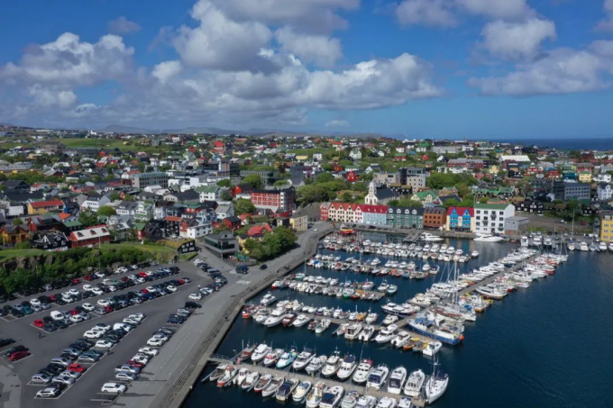 Faroe - quần đảo thiên đường của cừu và những ngôi nhà đầy sắc màu mọc trên cỏ xanh - Ảnh 13.