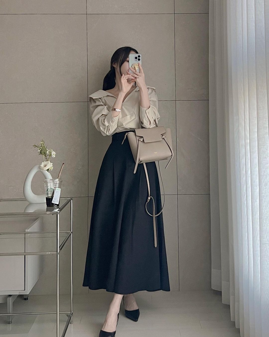5 chiêu lên đồ tôn dáng của nàng blogger cao chưa đến 1m6 - Ảnh 10. 5 chiêu lên đồ tôn dáng của nàng blogger cao chưa đến 1m6 - Ảnh 10.