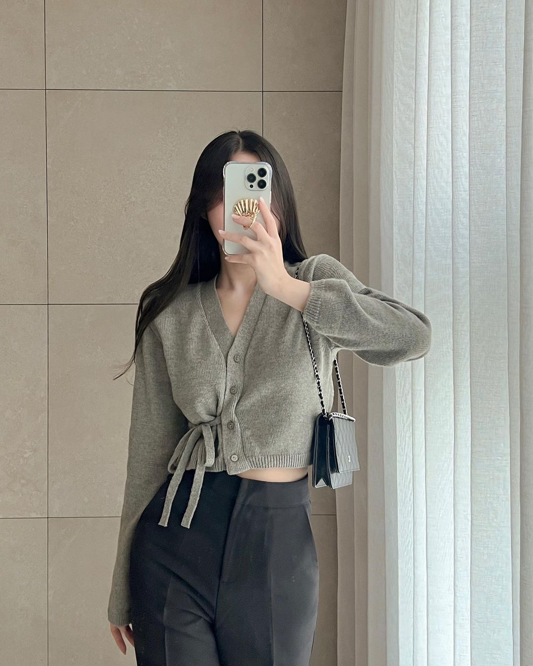 5 chiêu lên đồ tôn dáng của nàng blogger cao chưa đến 1m6 - Ảnh 6. 5 chiêu lên đồ tôn dáng của nàng blogger cao chưa đến 1m6 - Ảnh 6.